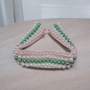 Green white and pink bead collar necklace